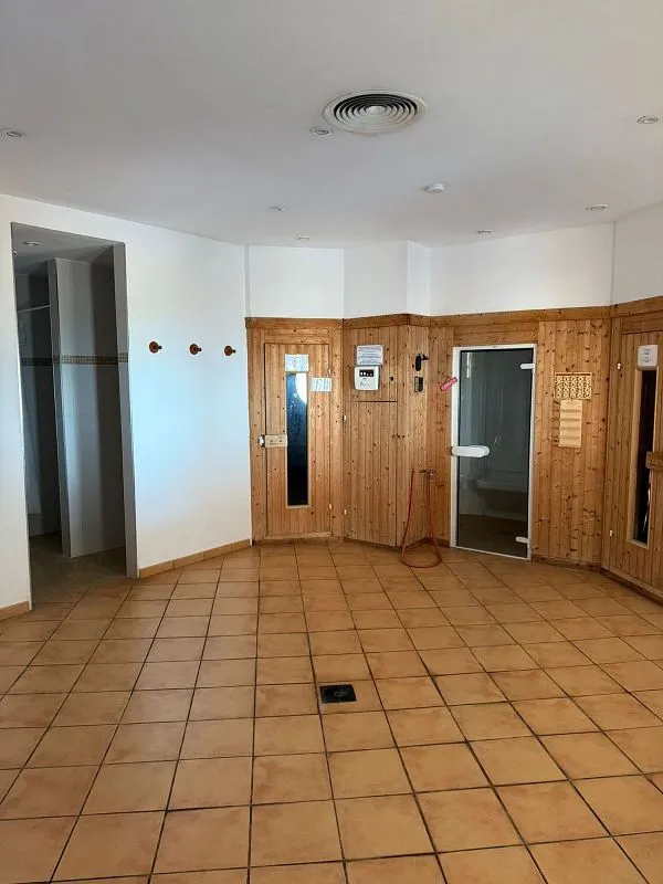 Pièces - Apartment with Pool and Gym in Vallgornera