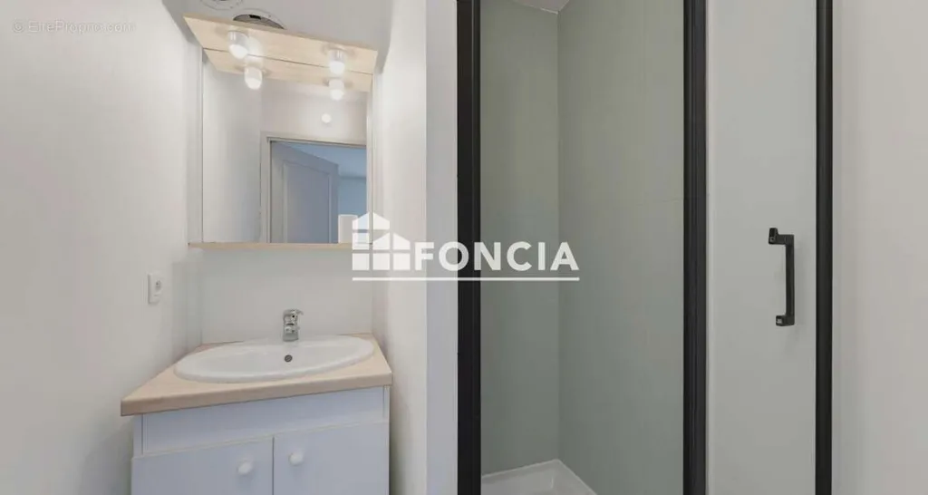 Bagni - Modern Flat with Parking in Bordeaux Chartrons
