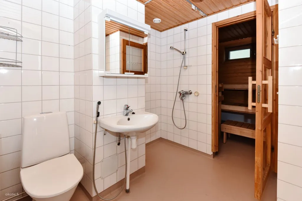 Vannitoad - Apartment with Private Sauna in Nöykkiö, Espoo