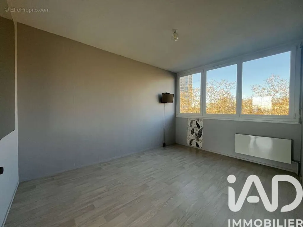 Magamistoad - T3 Apartment with Balcony in Limoges