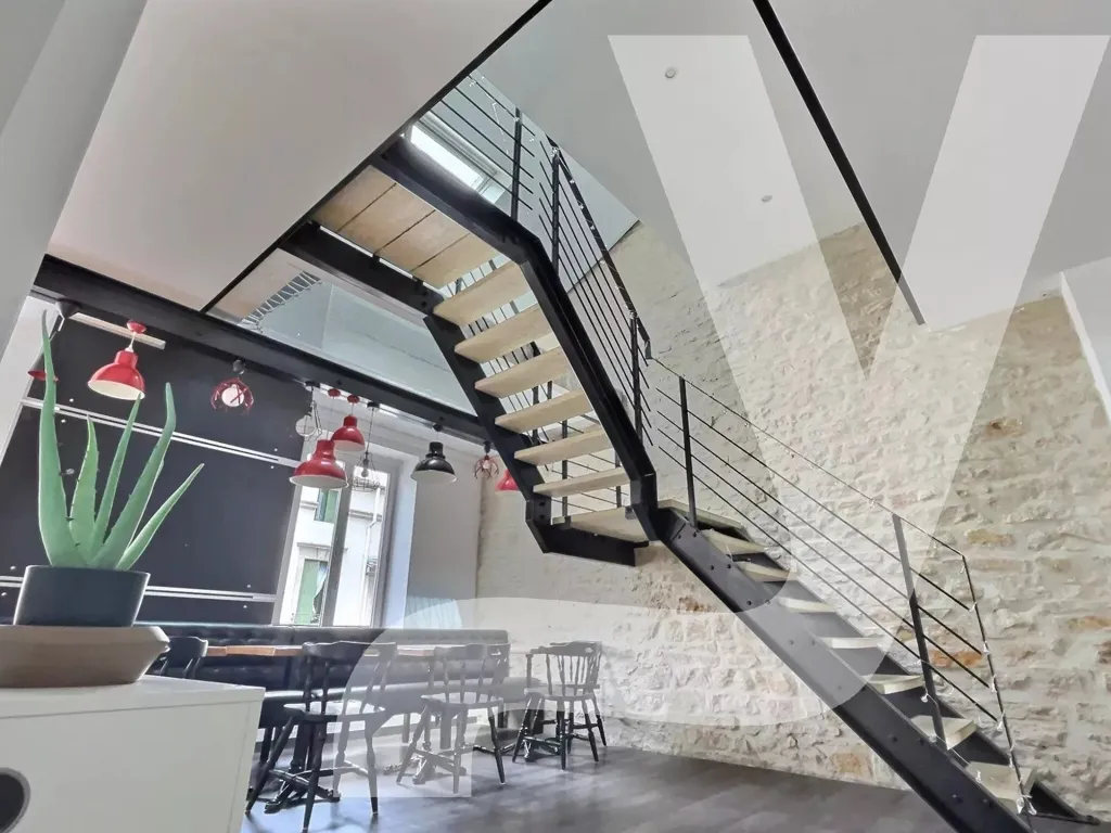 Toad - Loft Duplex with Stone Feature in Nancy Centre