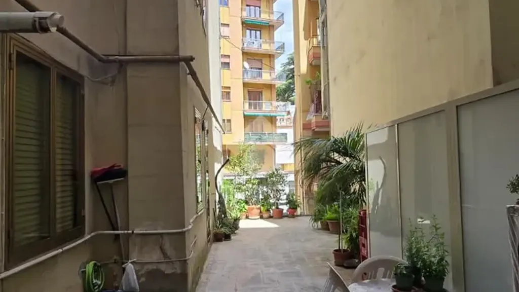 Jardin - Spacious Apartment with Terrace in Salerno