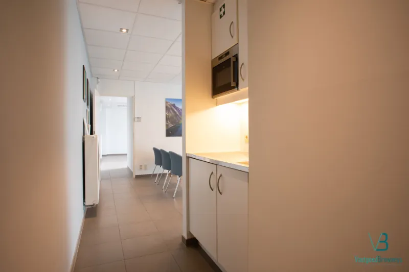 Köök - Commercial Space with High Visibility in Oudenaarde