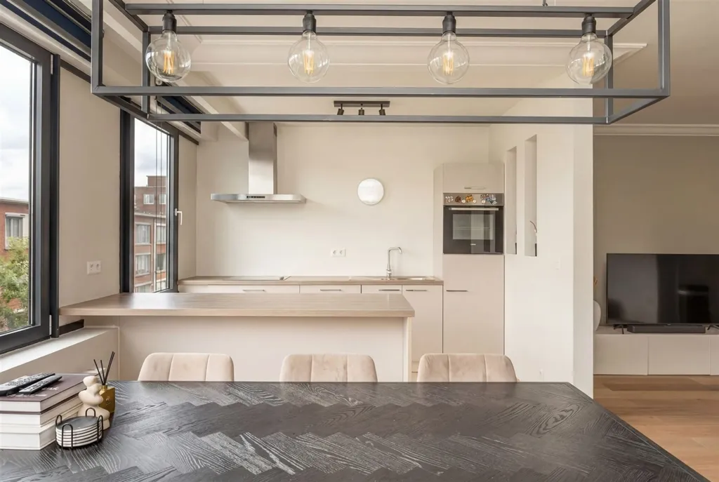Sala da pranzo - Renovated Apartment with Terrace in Merksem
