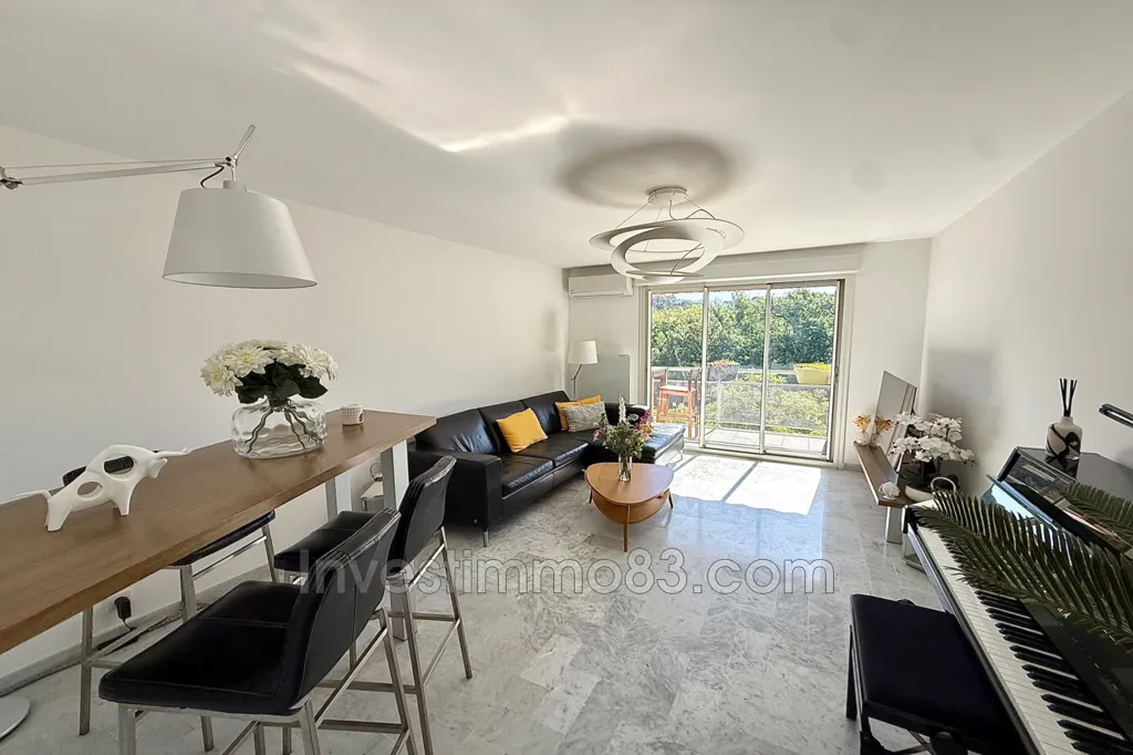 Séjour - Appartement avec Terrasse et Vue Dégagée à Aix-en-Provence