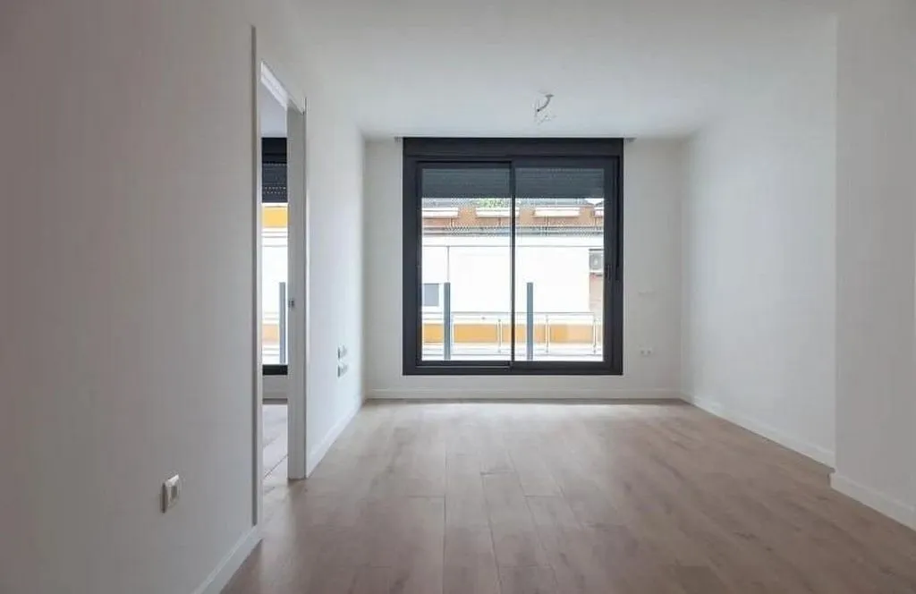 Pièces - Duplex Flat with Air Conditioning in El Guinardó
