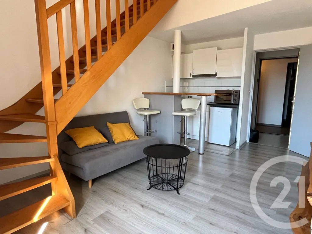 Elutuba - Mezzanine Flat in Nîmes Centre