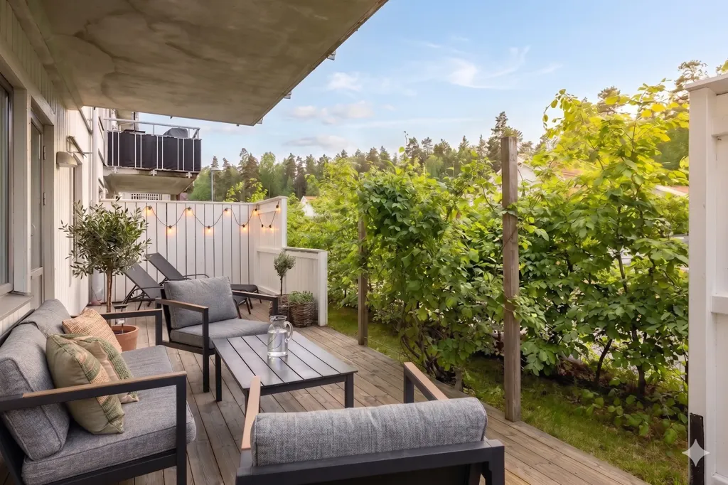 Terrass - Apartment with Private Terrace in Örebro
