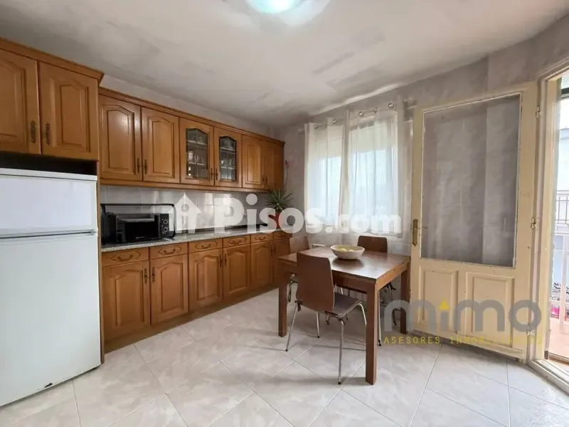 Cuisine - Spacious Apartment with Balcony in Irún