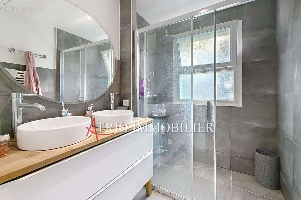 Vannitoad - Apartment with Terrace in Cagnes-sur-Mer