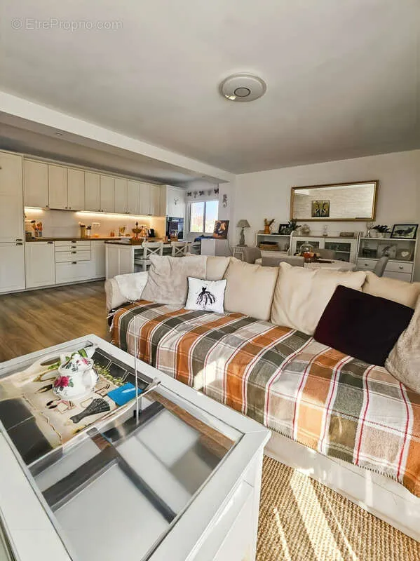 Séjour - Appartement Refait à Neuf avec Balcon à Vernon