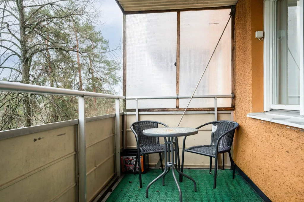 Balcon - Bright 2nd Floor Flat with Balcony on Granövägen