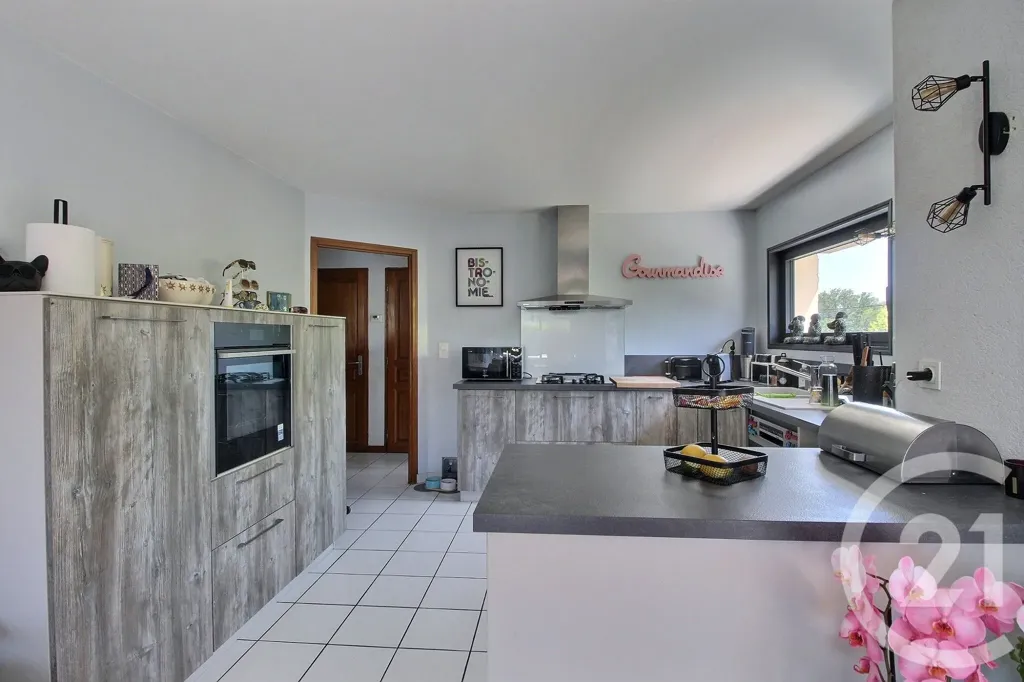 Cuisine - Villa avec Piscine Chauffée à Allinges