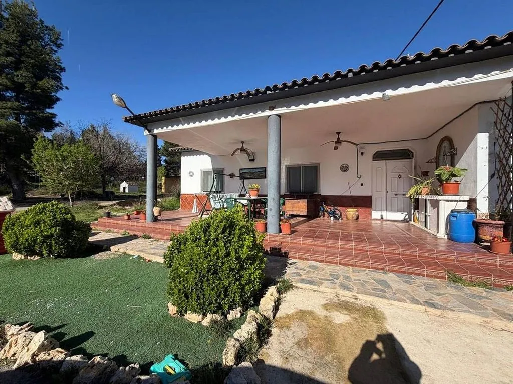 Terrasse - Reformed Chalet with Garden in Almansa