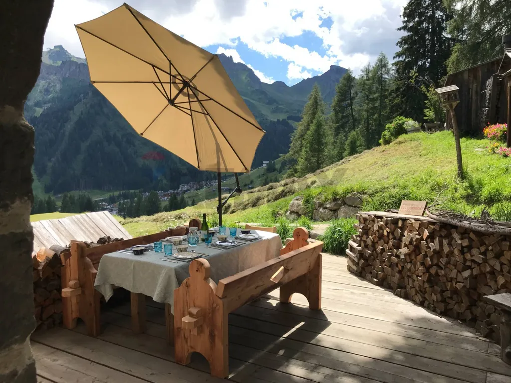 Terrass - Luxury Chalet with Private Helipad in Arabba