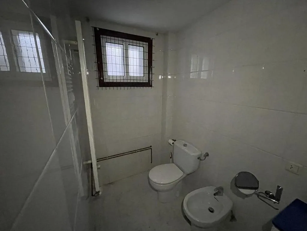 Salles de bain - Apartment with Large Windows in Vigo