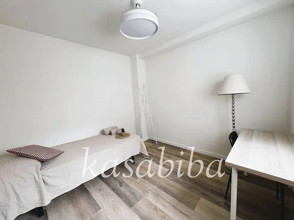 Chambres - Fully Furnished Flat with Sea View in Valencia