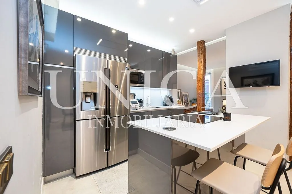 Köök - Modern Flat with Balcony in Malasaña