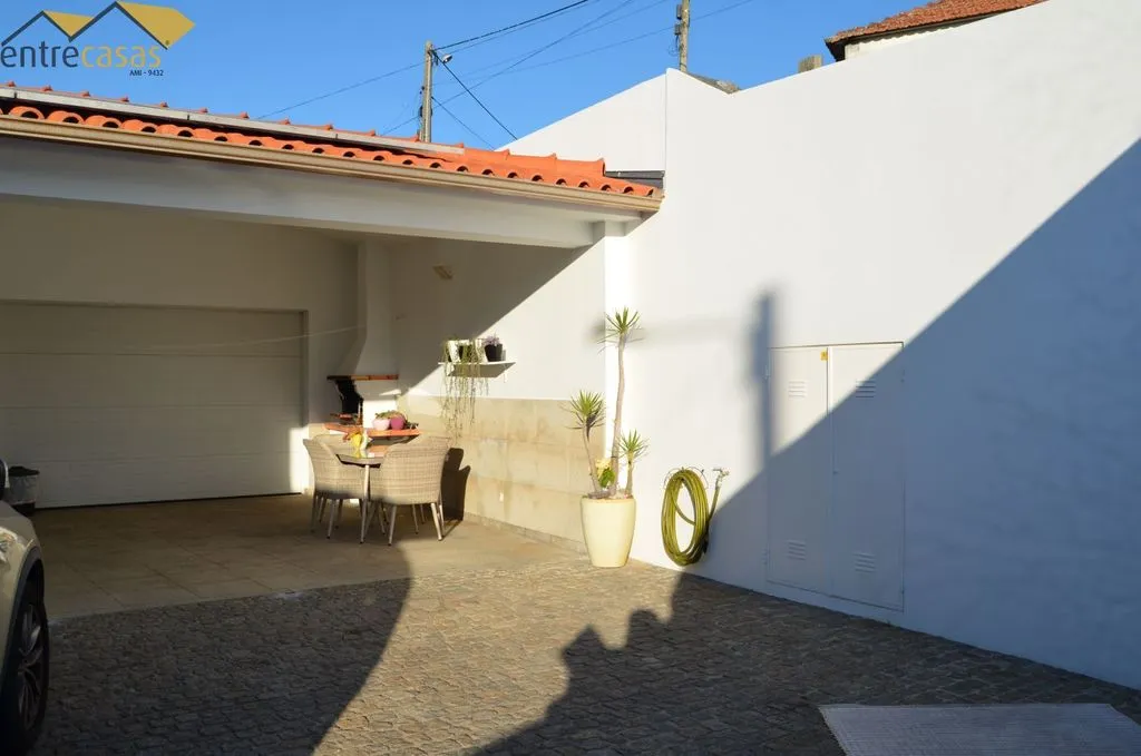 Exterior - Modern House with Sea Views in Carreço