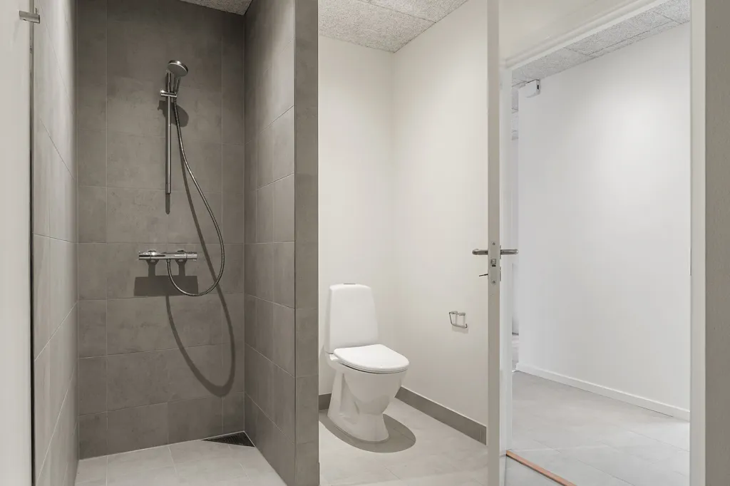Salles de bain - Newly Built Apartments with Terraces in Tørring