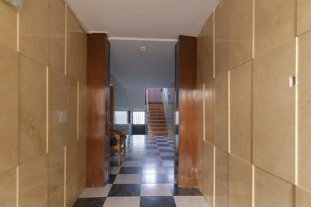 hallway_entrance