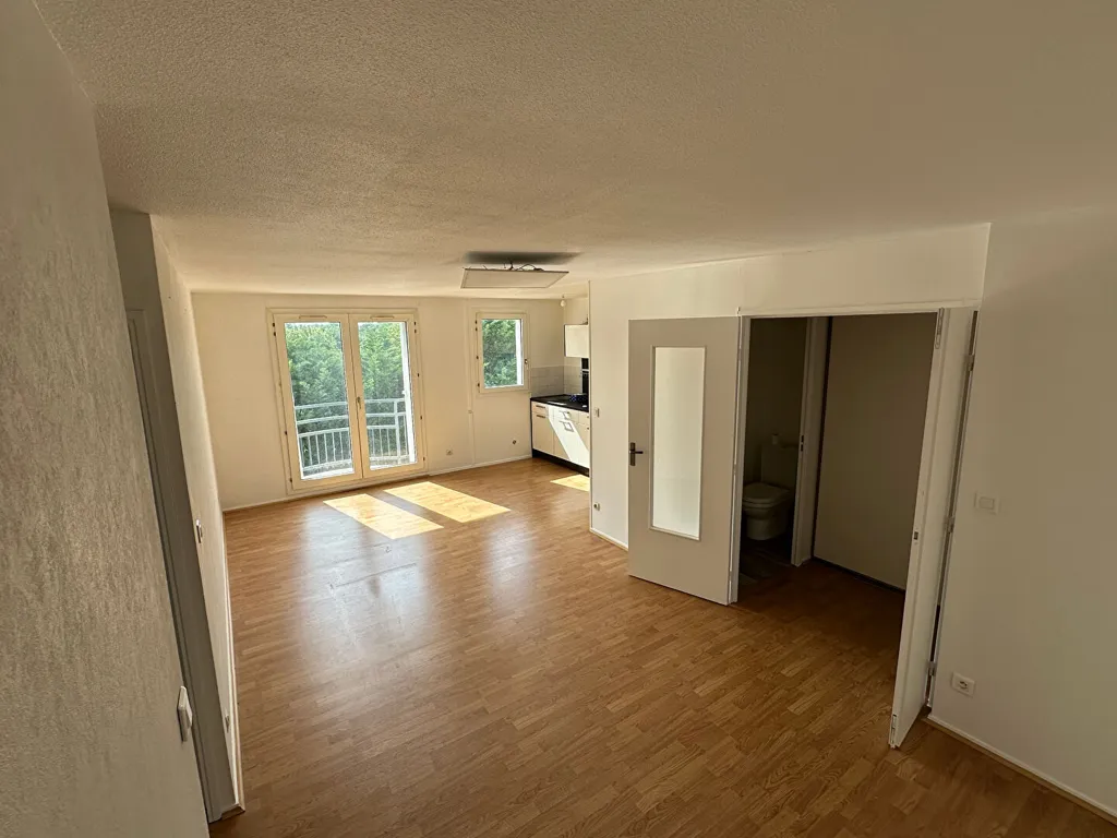 Stanze - 2-Bedroom Apartment with Balcony in Toulouse