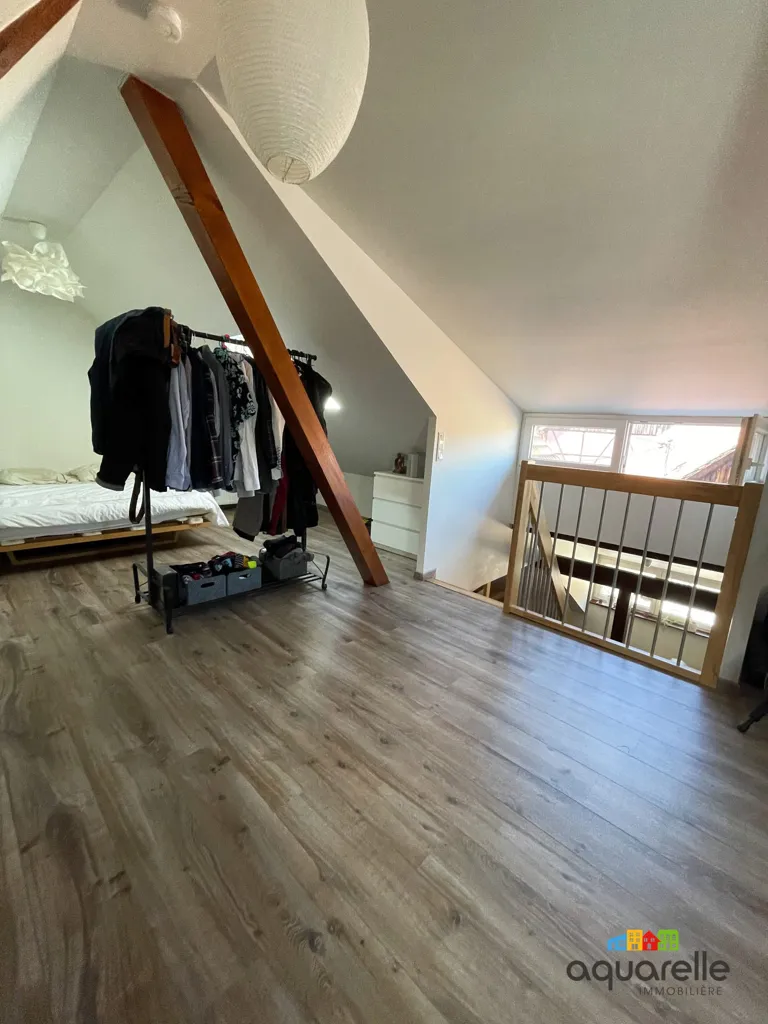 Pièces - Duplex de 4 Pièces avec Mezzanine à Barr