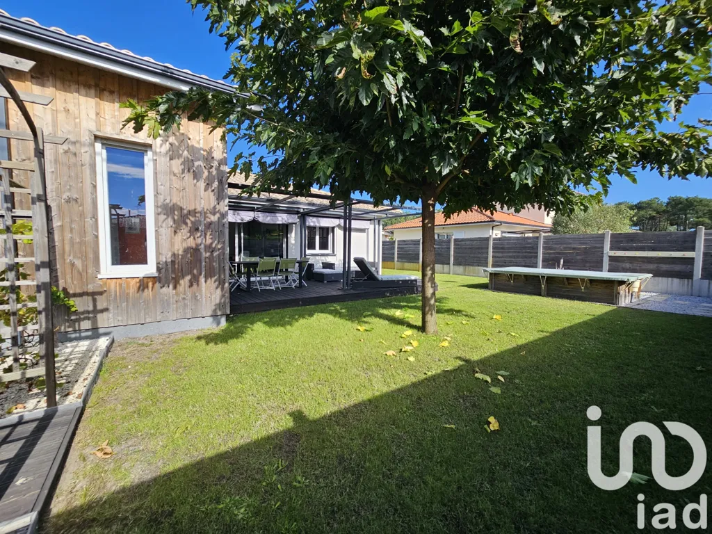 Aed - Contemporary Villa with Pool in Cazaux