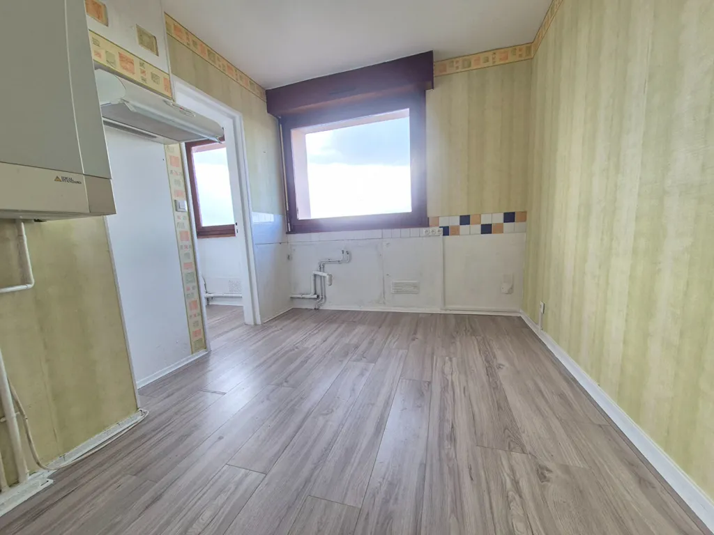 Pièces - Appartement 3 Pièces avec Balcon à Arques