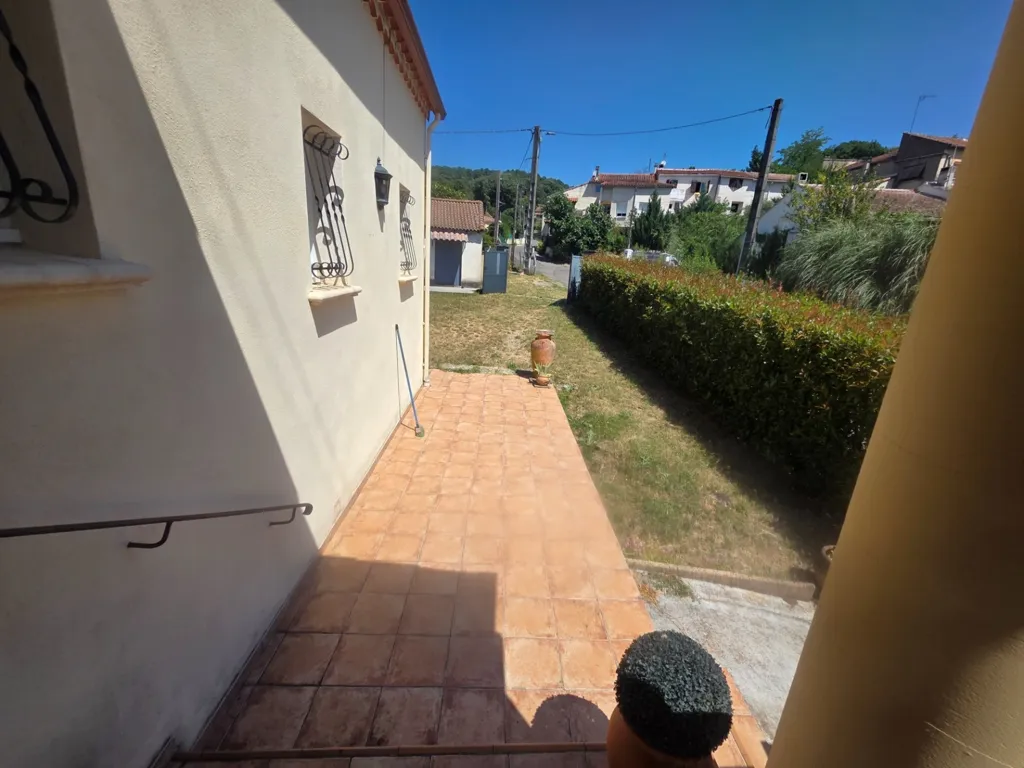 Terrass - Charming Villa with Terrace in Cendras