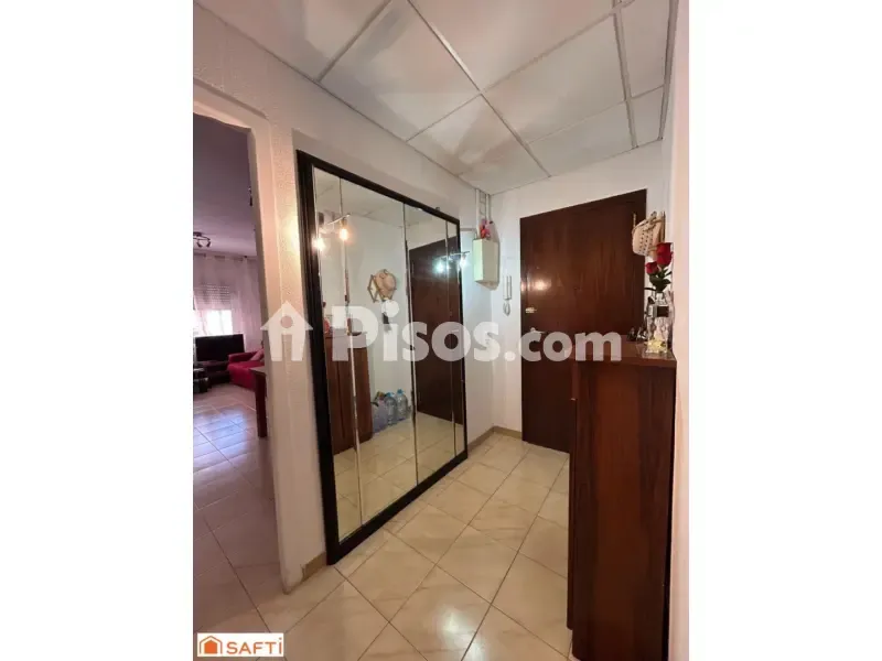 Esik - Reformed Apartment with Balcony in Amposta
