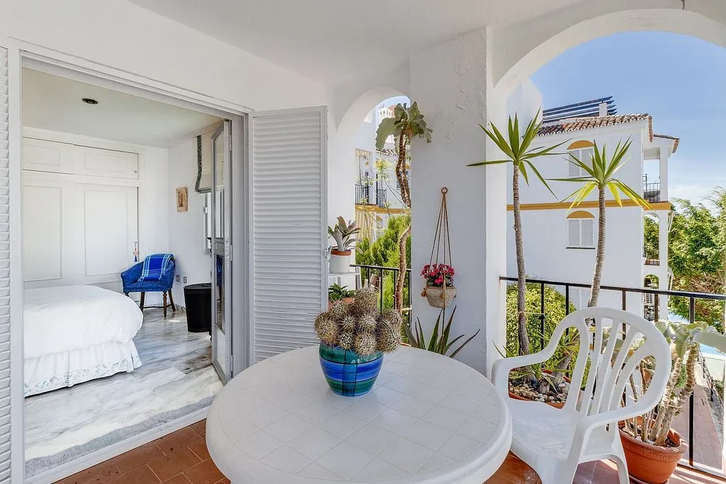 Balcon - T2 Apartment with Pool in Atalaya, Estepona