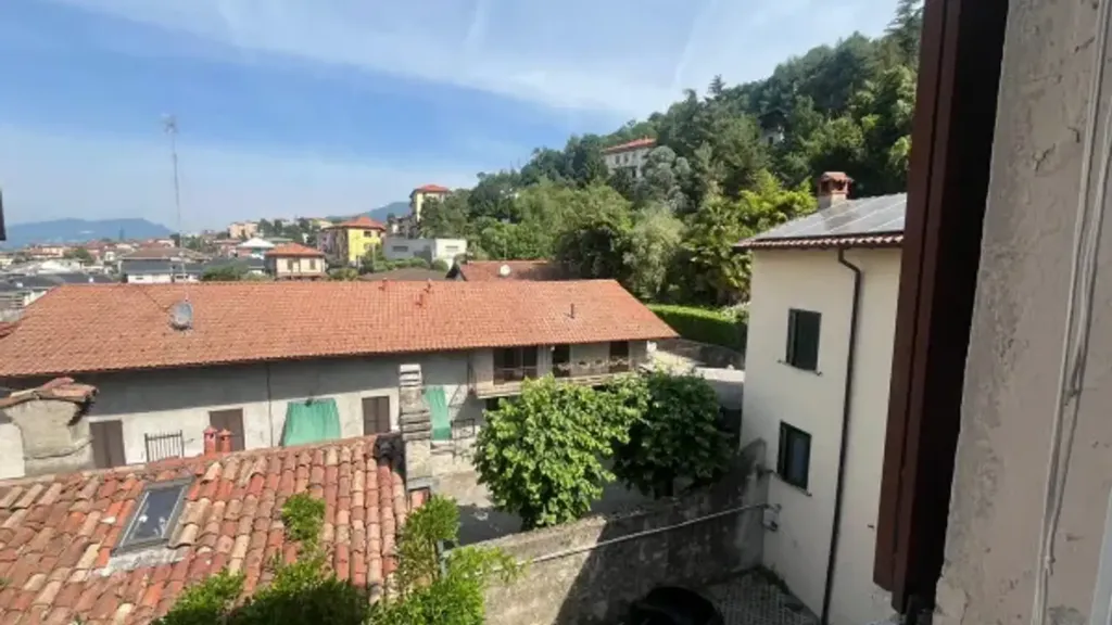 Rõdu - 2-Bedroom Apartment with Balcony in Como