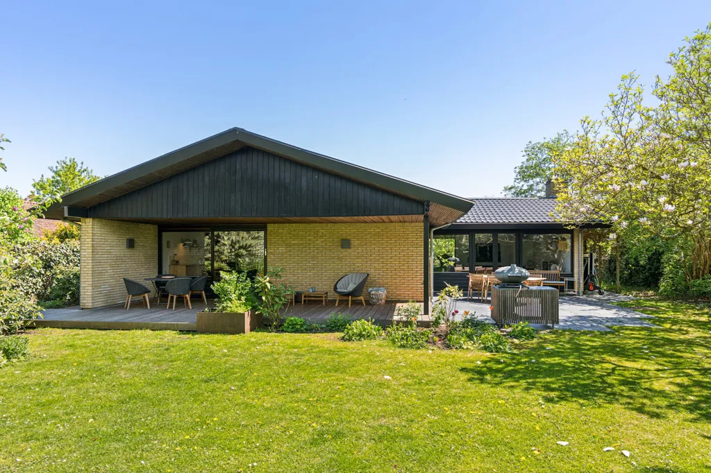 Garden - Modernised Johan Christensen Villa in Hareskovby