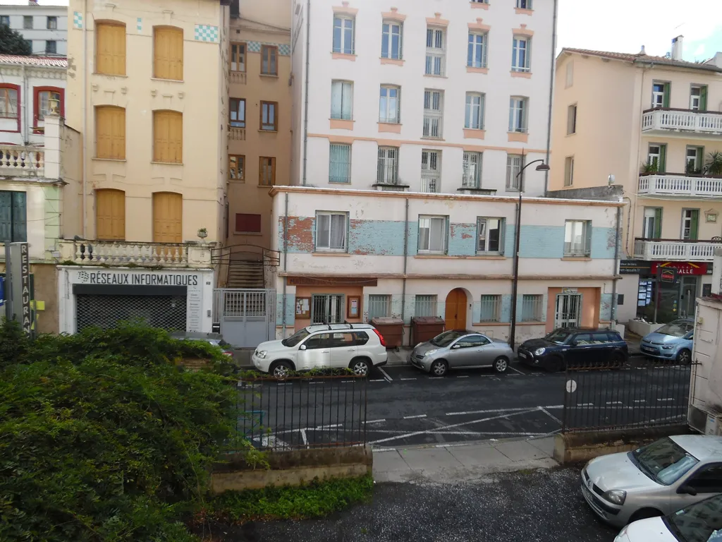 Balcon - Studio Meublé en Centre-Ville avec Ascenseur