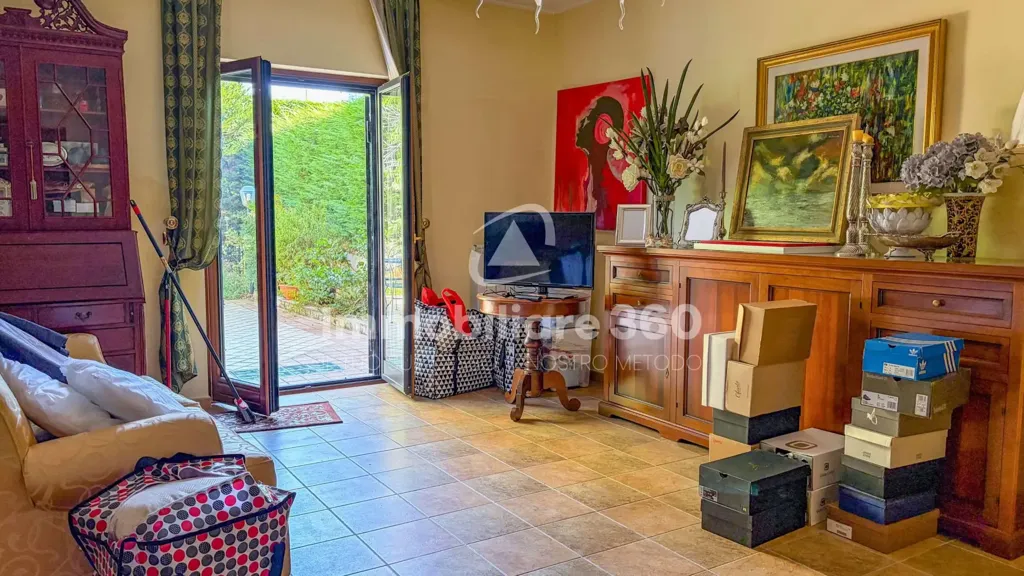 Soggiorno - Arched Villa with Private Gardens in Rovito