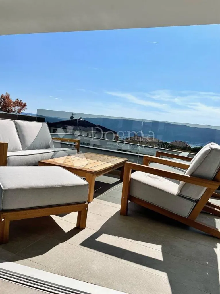 Terrazza - Modern Villa with Infinity Pool in Krk Centre