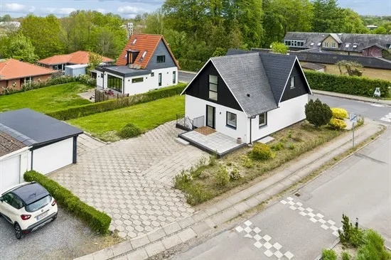 Vue aérienne - 1929 Villa with Garden in Odense C