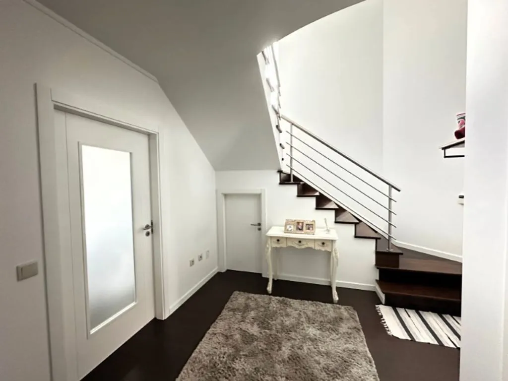 hallway_entrance