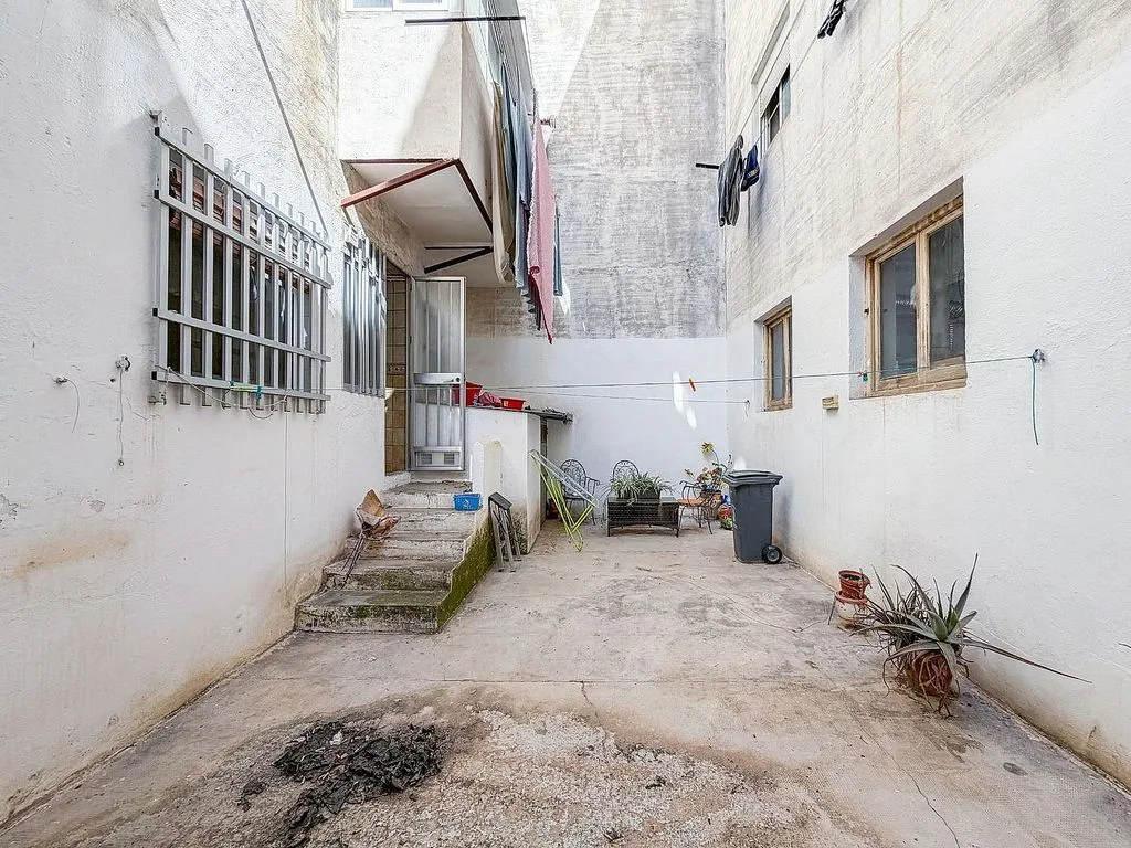 Aed - Ground Floor Flat with Patio in Granada Centre