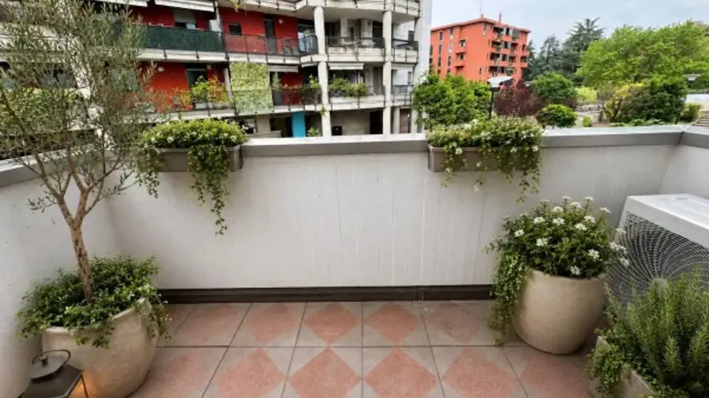Balcon - Trilocale with Terraces in Via Nervesa, Milan