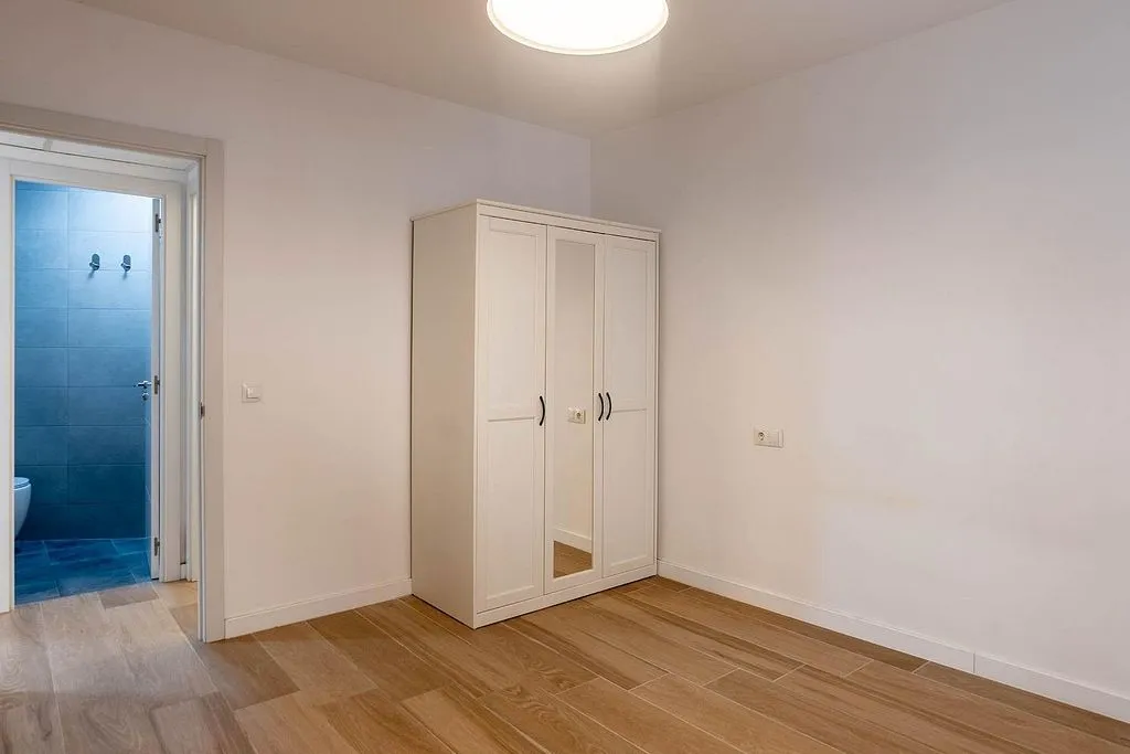 Magamistoad - 3-Bed Flat with Balcony in Ensanche Centro
