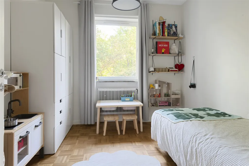 Magamistoad - Townhouse with Garden in Central Location