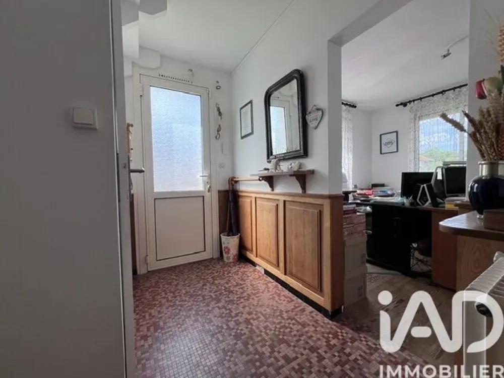 Esik - Traditional House with Garden in Blanquefort Centre