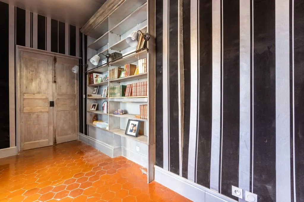 Esik - Luxury Apartment in Perpignan City Centre
