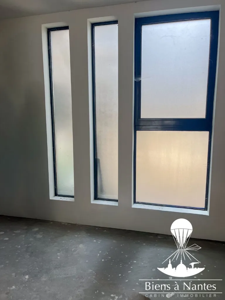 Toad - Mixed-Use Property with Loft Potential in Torfou