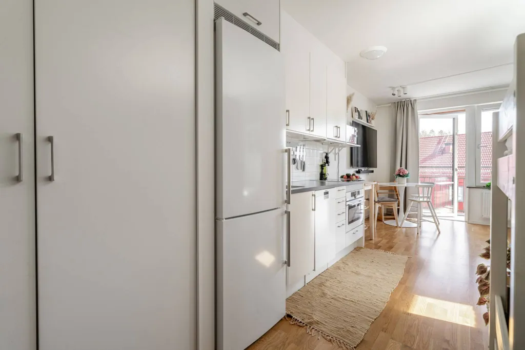 Köök - Apartment with South-Facing Balcony in Vallentuna
