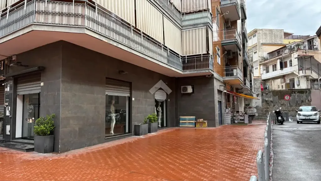 Extérieur - Commercial Space with 4 Windows in Castellammare di Stabia