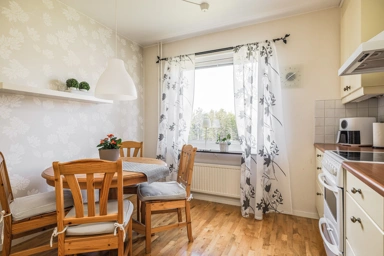 Söögituba - Apartment with Balcony in Selångerhus, Brf