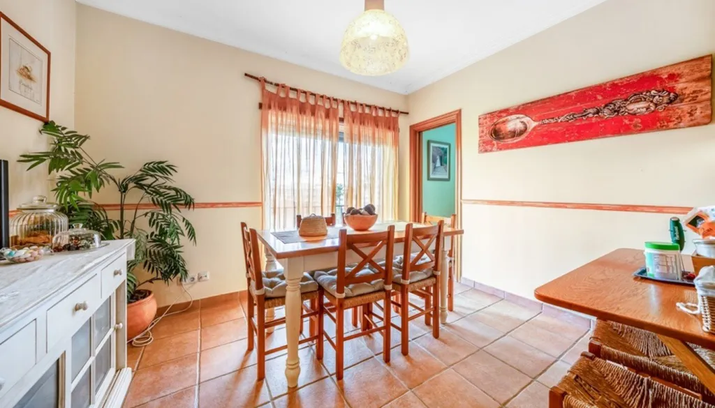 Salle à manger - Duplex Apartment with Sea View in Loulé